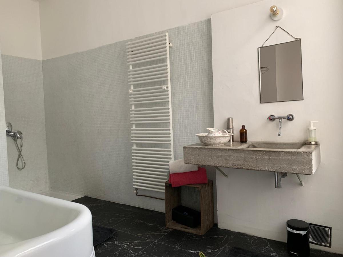 Bed and Breakfast Liberte Марсель Экстерьер фото