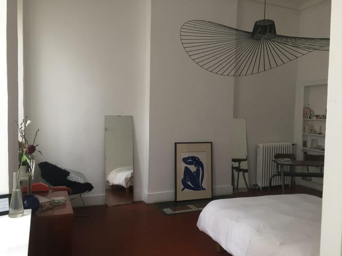 Bed and Breakfast Liberte Марсель Экстерьер фото